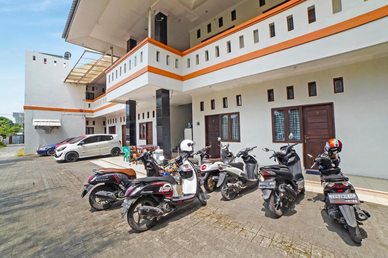 棉兰 Oyo 90751 Graha Sei Batugingging酒店 外观 照片